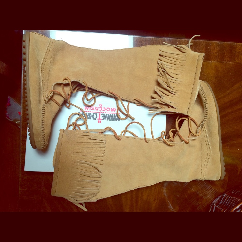 SOLD Minnetonka Boots size 8 tan